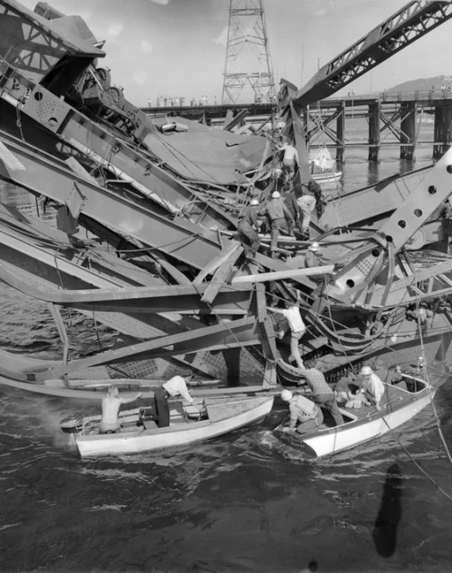 Second Narrows bridge collapse