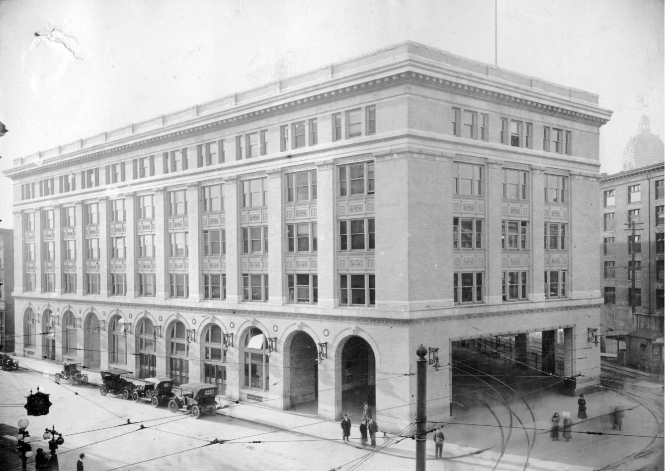 BCER terminal at Hastings and Carrall in 1912. CVA M-14-71