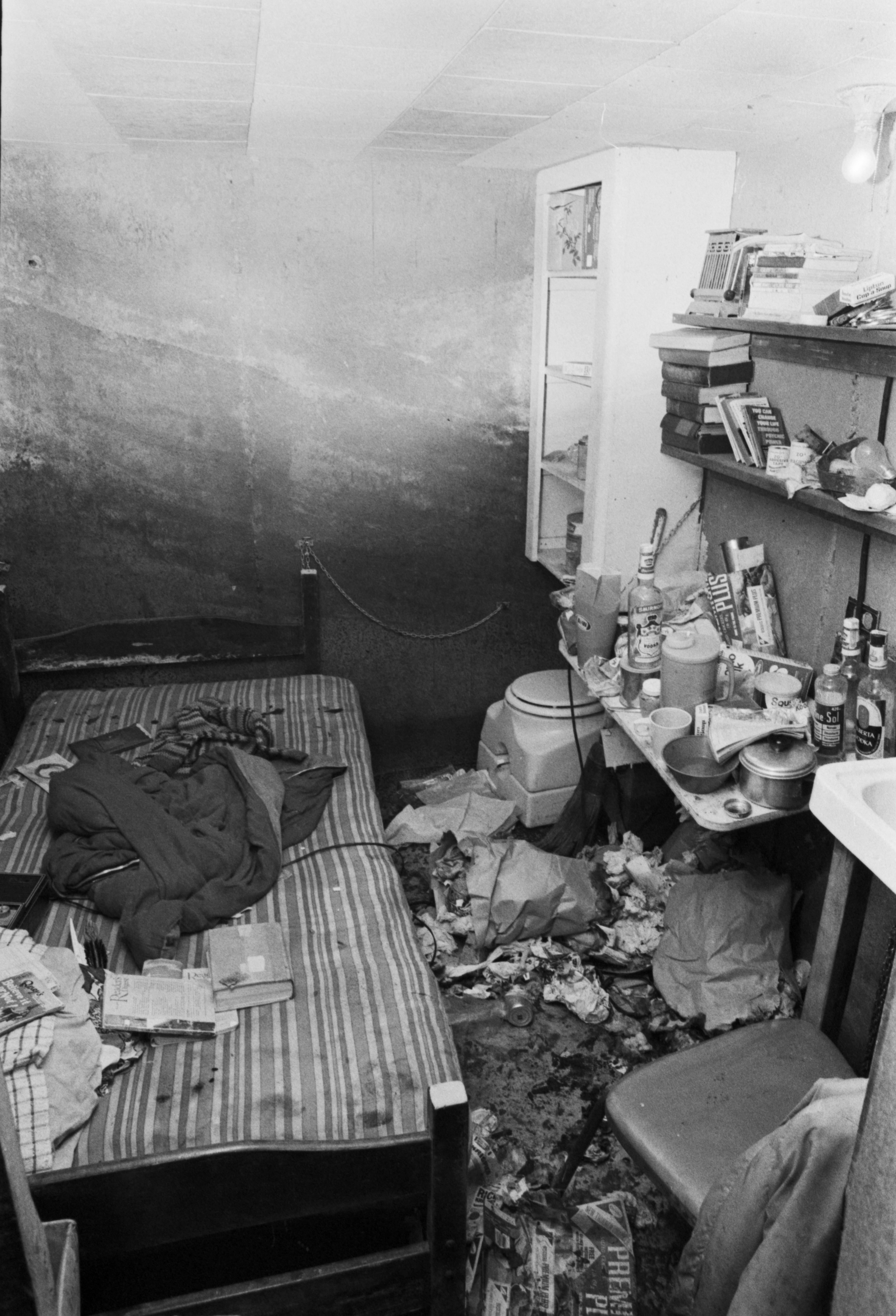 The underground bunker in Port Moody where twelve-year-old Abby Drover was held for 181 days after being abducted by her neighbour Donald Alexander Hay. September 7, 1976. Rob Straight/Vancouver Sun (76-2979)