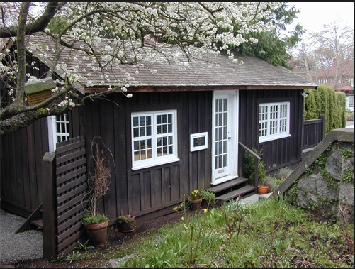 Emily Carr's Oak Bay cabin on Foul Bay Road. Eve Lazarus photo, 2012