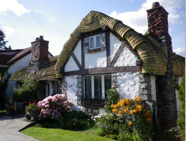 The Hobbit House is for sale at $2.86 million 