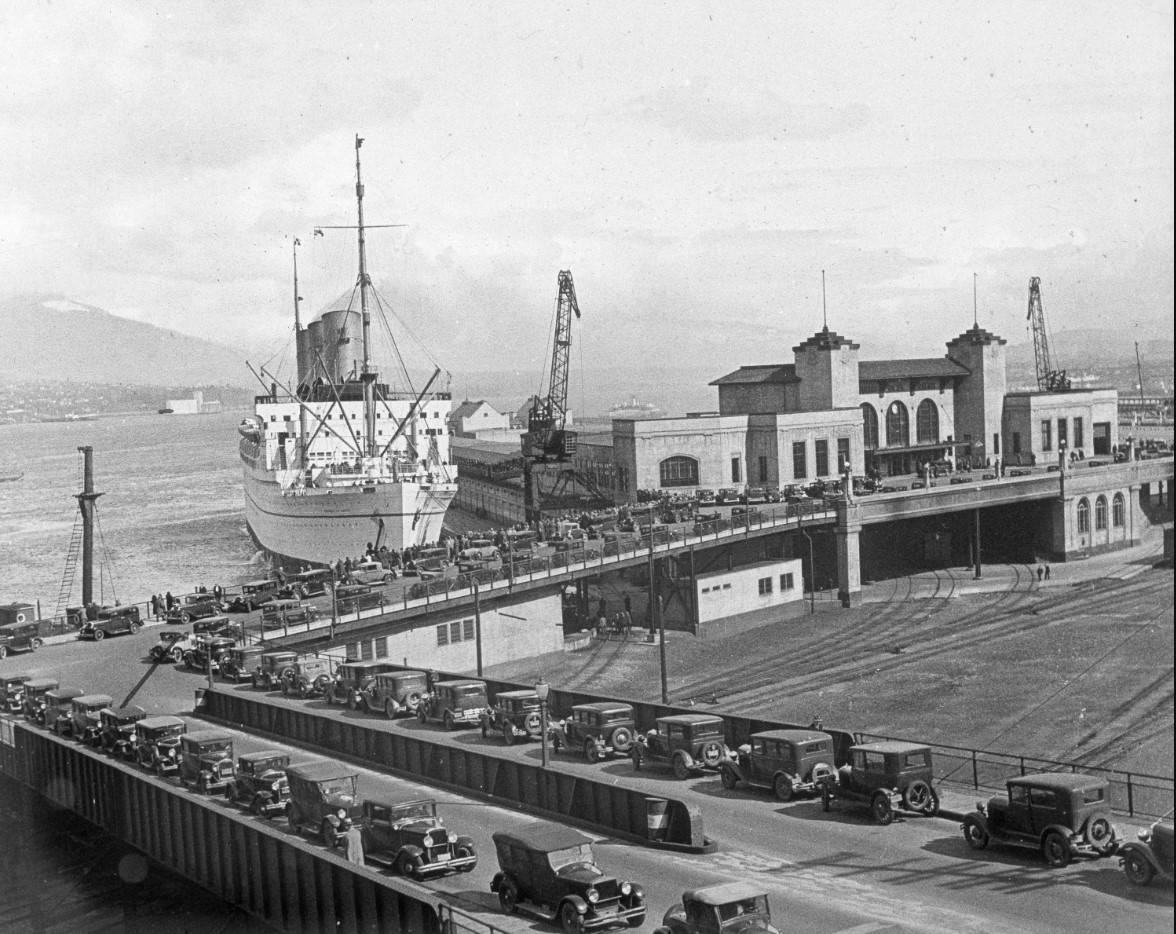 Greenhill Park Pier B C